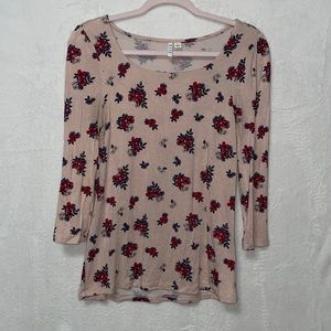 Elle brand, size small, 3/4 sleeve blouse!